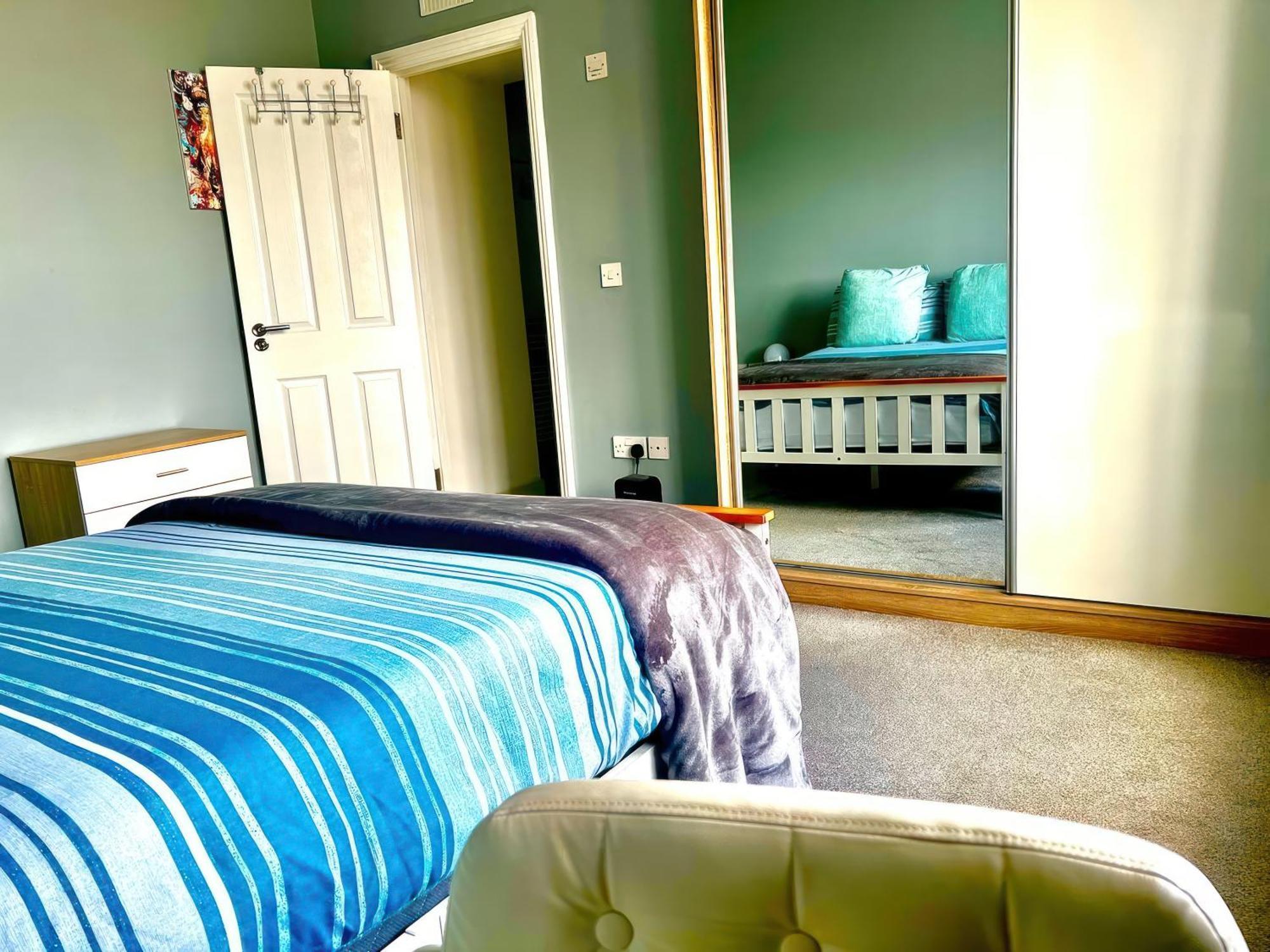 Lovely 2 Bed 2 Bath Flat With Free Parking Poole Eksteriør billede