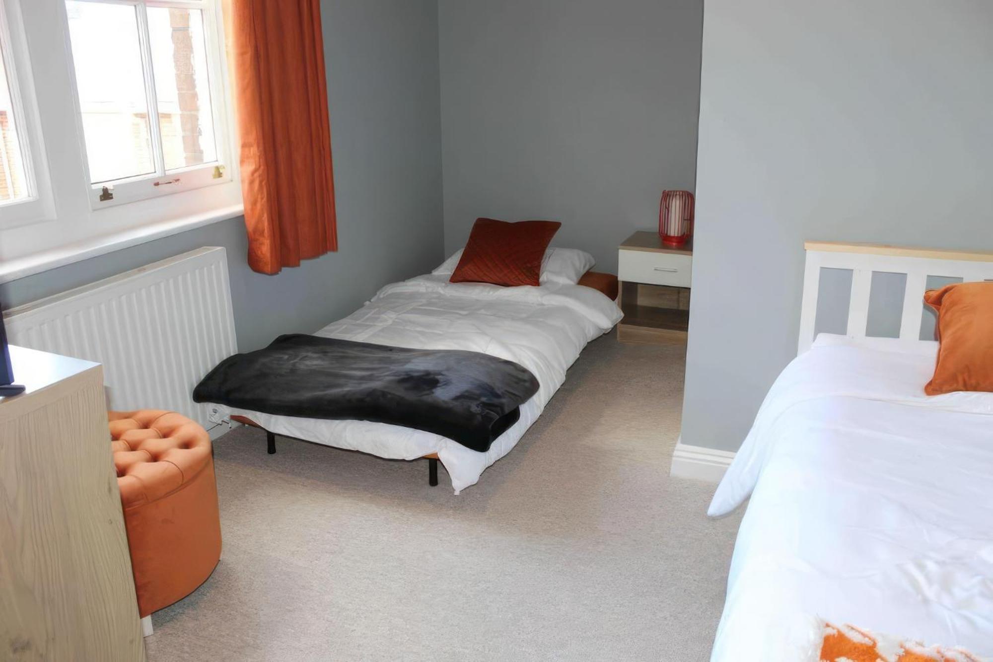 Lovely 2 Bed 2 Bath Flat With Free Parking Poole Eksteriør billede